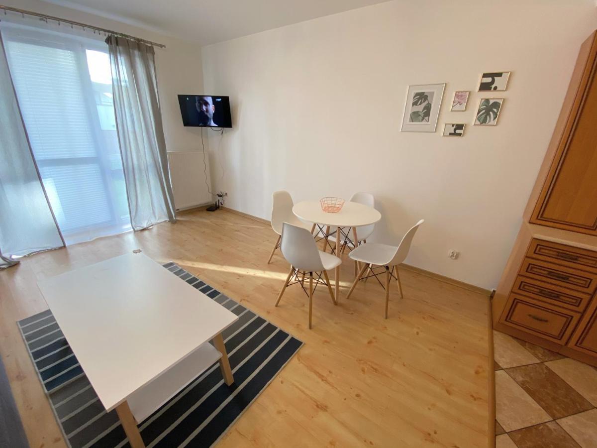 Easy Apartamenty เชชูฟ ภายนอก รูปภาพ