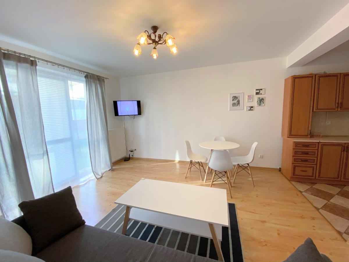 Easy Apartamenty เชชูฟ ภายนอก รูปภาพ