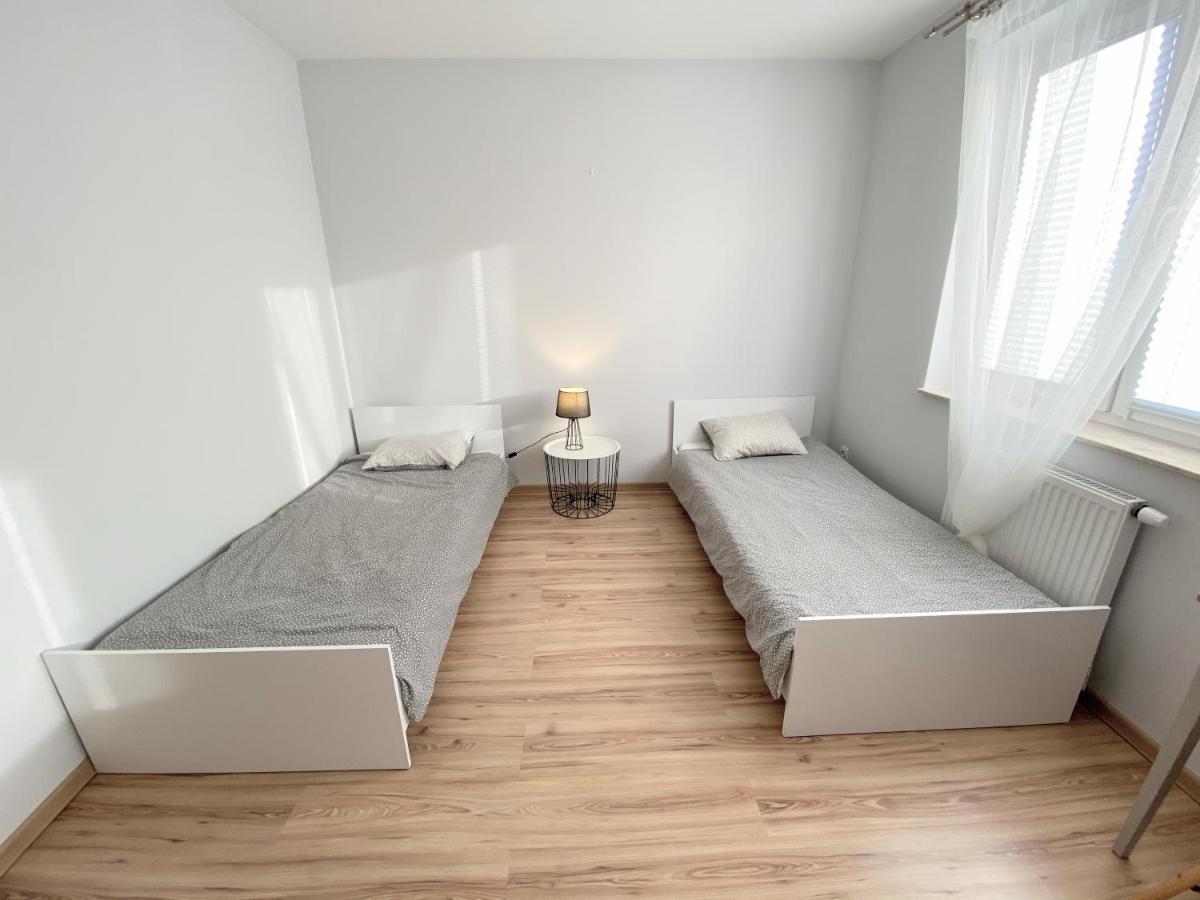 Easy Apartamenty เชชูฟ ภายนอก รูปภาพ